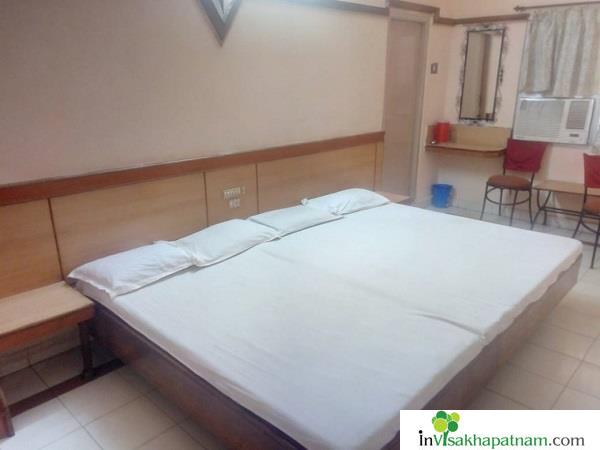 Hotel Vishnu Residency the Lodge surya bagh jagadamba junction vizag visakhapatnam