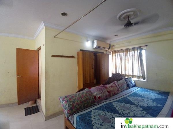 sri sai saraswathi lodge allipuram near railway station vizag visakhapatnam