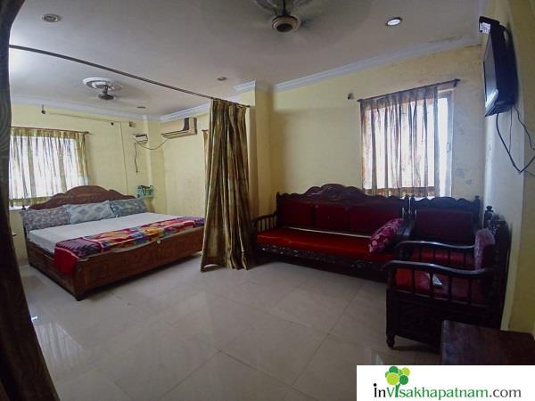 sri sai saraswathi lodge allipuram near railway station vizag visakhapatnam