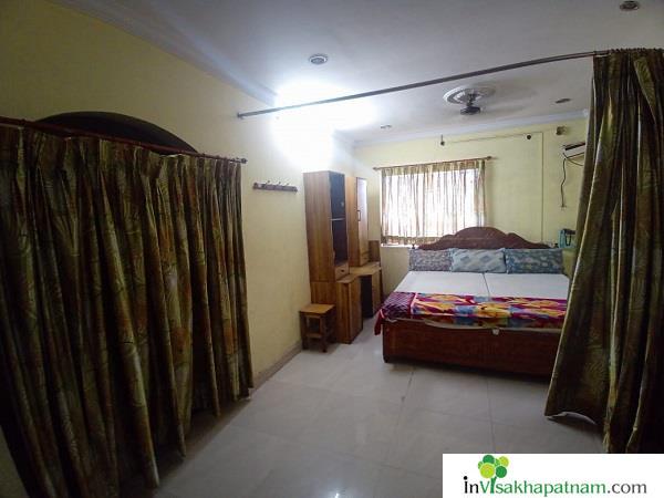 sri sai saraswathi lodge allipuram near railway station vizag visakhapatnam