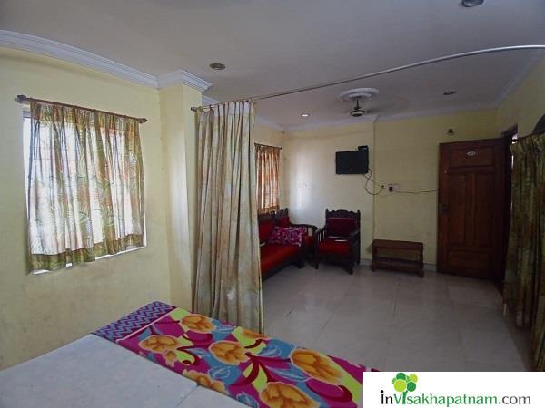 sri sai saraswathi lodge allipuram near railway station vizag visakhapatnam