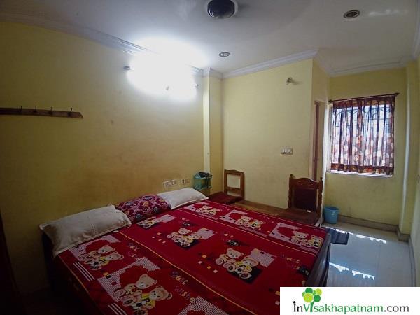 sri sai saraswathi lodge allipuram near railway station vizag visakhapatnam