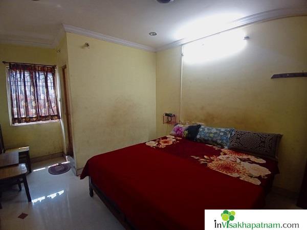 sri sai saraswathi lodge allipuram near railway station vizag visakhapatnam