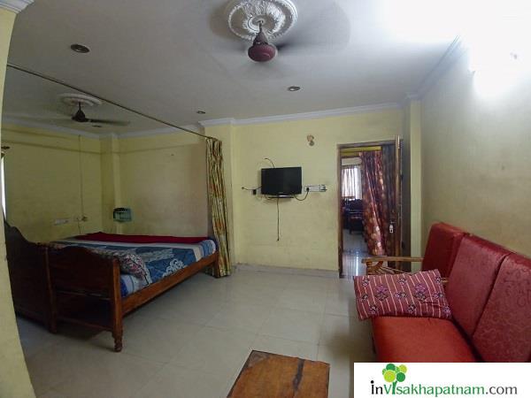 sri sai saraswathi lodge allipuram near railway station vizag visakhapatnam