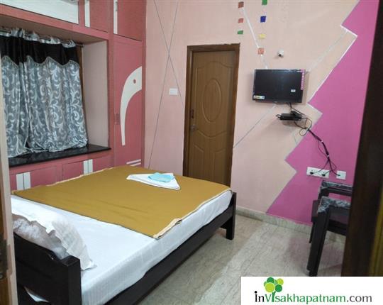 Kruthi Roal AC Non Ac Guest House Madhavadhara Vizag Visakhapatnam